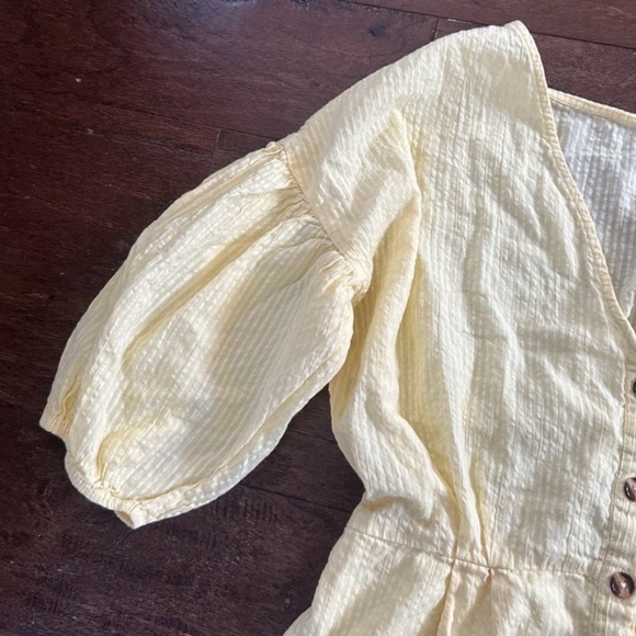 Billabong Sun Valley Romper - Sunbeam Yellow size Large-Like New - Picture 7 of 9